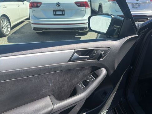 Used 2014 Volkswagen Jetta SE image 11