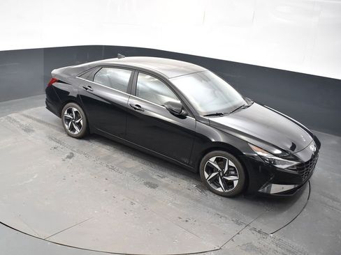 Used 2022 Hyundai Elantra Limited image 37