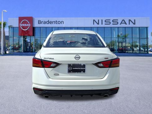 Used 2025 Nissan Altima 2.5 SR FWD image 6