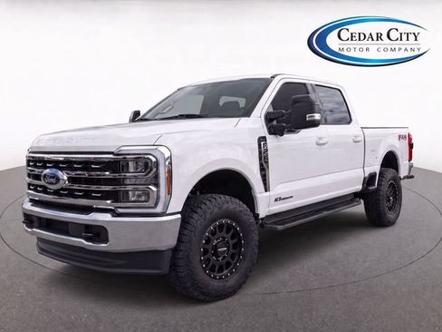 Used 2026 Ford F250 Lariat w/ FX4 Off-Road Package AWD/4WD image 2