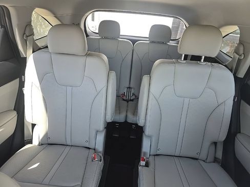 Certified 2025 Kia Sorento EX AWD/4WD image 10