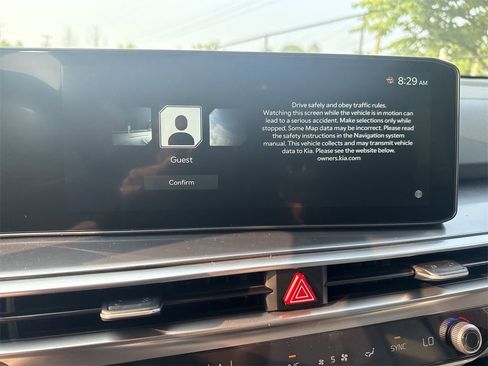 New 2025 Kia Sorento S image 13