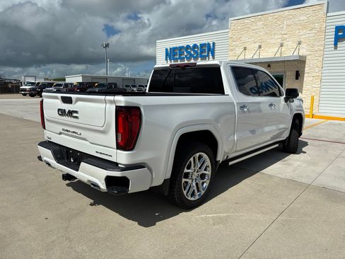 Used 2024 GMC Sierra 1500 Denali Ultimate AWD/4WD image 7