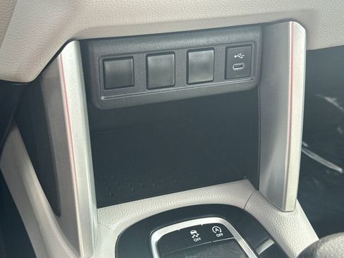 Used 2023 Toyota Corolla Cross L AWD/4WD image 25