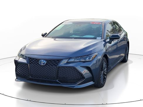 Certified 2019 Toyota Avalon XSE FWD image 3