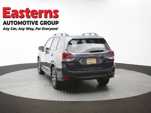 Used 2022 Subaru Forester Premium AWD/4WD image 39
