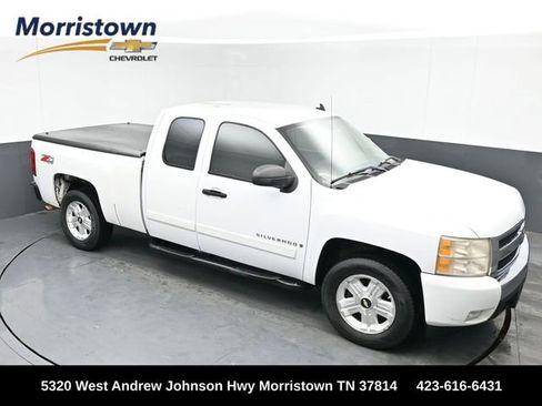 Used 2007 Chevrolet Silverado 1500 LT w/ 2LT Audio Package AWD/4WD image 1