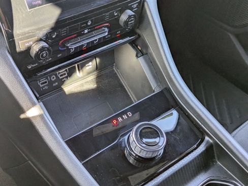 Used 2025 Jeep Grand Cherokee Laredo w/ Luxury Tech Group I image 20