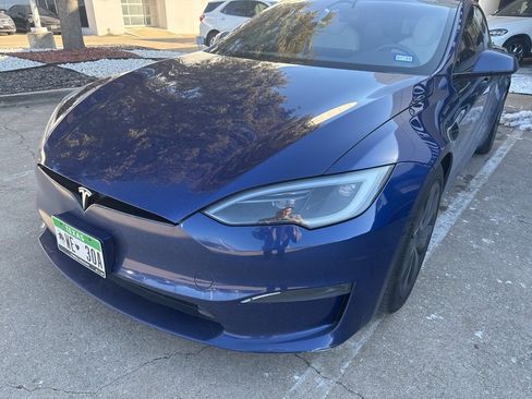 Used 2023 Tesla Model S Base image 2