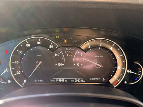 Used 2017 BMW 530i w/ M Sport Package image 28