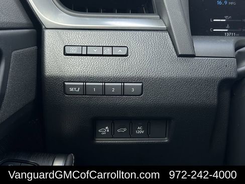 Used 2025 Lexus GX 550 w/ Accessory Package (2T) image 24