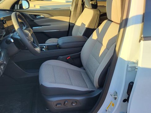 New 2026 Chevrolet Traverse LT w/ Driver Confidence Package FWD image 15
