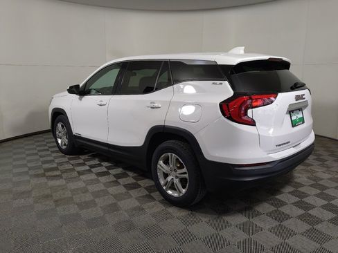 Used 2020 GMC Terrain SLE w/ LPO, Floor Liner Package FWD image 3