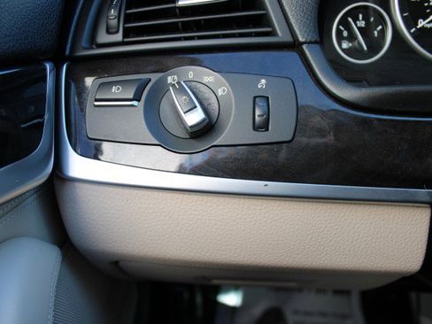 Used 2014 BMW 528i 528i LUXURY image 16