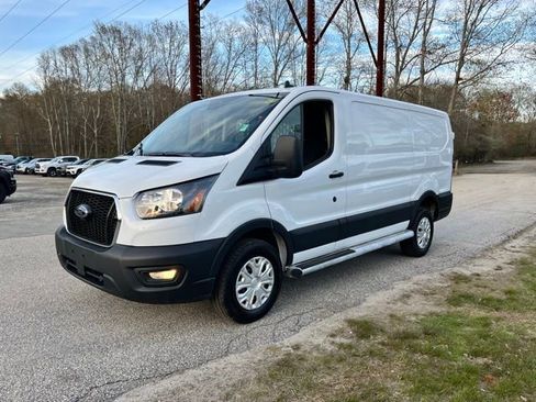 Certified 2025 Ford Transit 250 Low Roof w/ Exterior Upgrade Package RWD image 2
