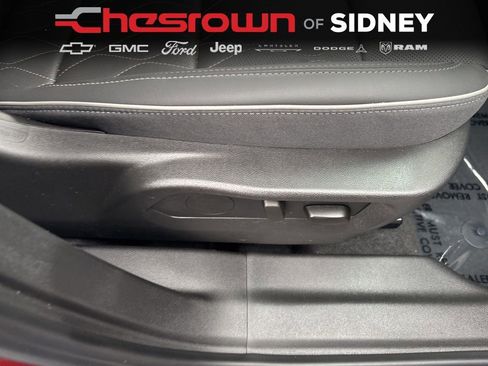 Used 2023 Buick Envision Avenir image 36