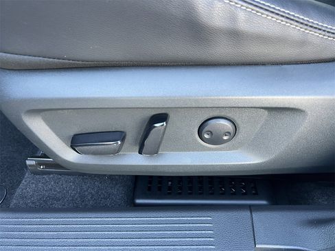 Certified 2023 Nissan Rogue SL w/ SL Premium Package image 21