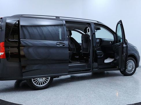 Used 2023 Mercedes-Benz Metris Passenger image 11