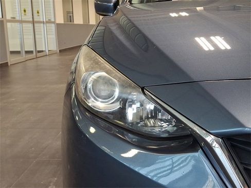 Used 2014 MAZDA MAZDA3 i Touring w/ Technology Package image 9