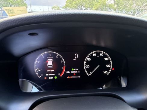 Used 2023 Honda HR-V LX image 21