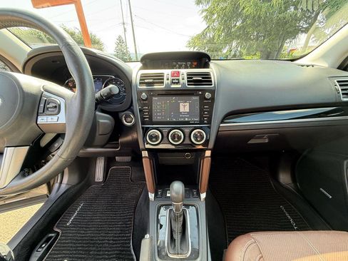 Used 2017 Subaru Forester 2.5i Touring AWD/4WD image 34
