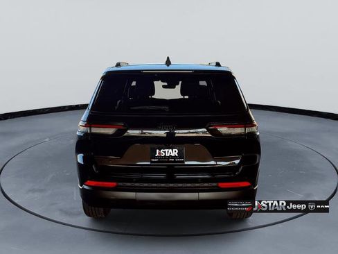 New 2025 Jeep Grand Cherokee L Laredo image 6