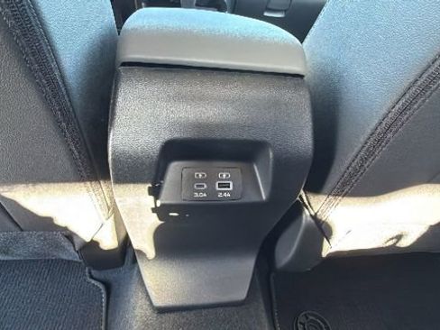 Used 2024 Subaru Crosstrek 2.0i Premium AWD/4WD image 25