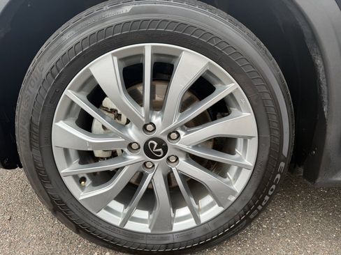 Used 2024 INFINITI QX50 Luxe image 30