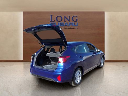 Certified 2025 Subaru Impreza 2.0i image 12