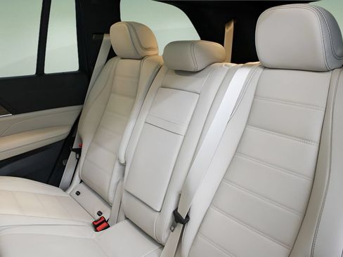 Used 2026 Mercedes-Benz GLS 580 4MATIC image 21