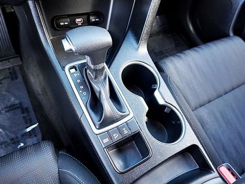 Used 2022 Kia Sportage LX image 29