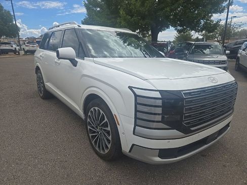 Used 2026 Hyundai Palisade Calligraphy AWD/4WD image 2
