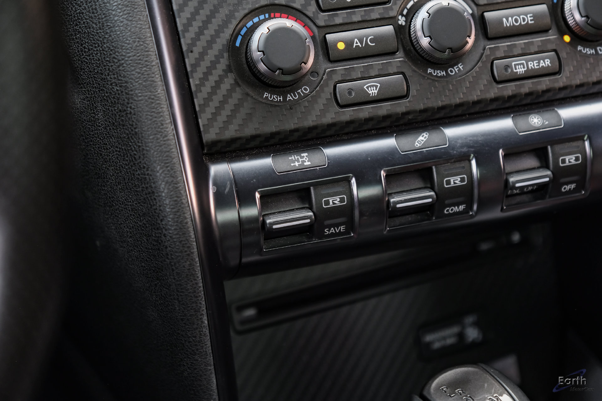 Used 2013 Nissan GT-R Black Edition AWD/4WD image 80