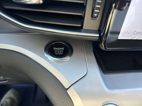 Used 2023 Ford Explorer XLT w/ Equipment Group 202A AWD/4WD image 34