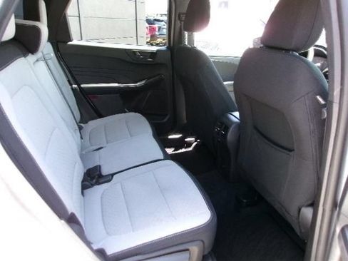 Certified 2023 Ford Escape Active AWD/4WD image 5