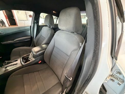 Used 2014 Dodge Charger SE w/ Sport Appearance Group RWD image 16