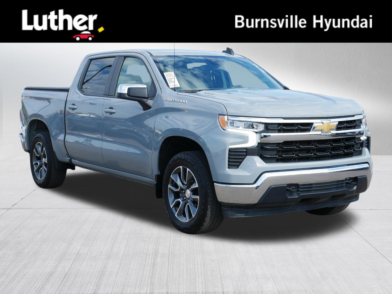 Used 2024 Chevrolet Silverado 1500 LT AWD/4WD image 1