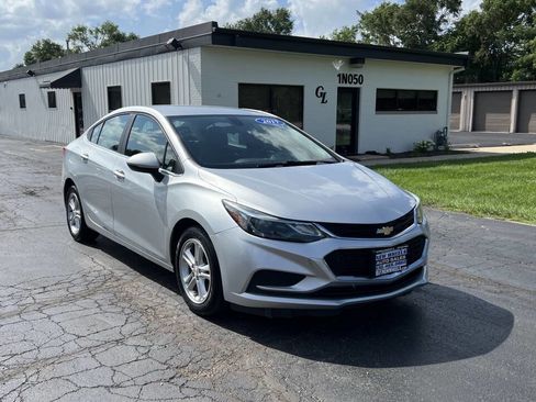 Used 2017 Chevrolet Cruze LT image 7
