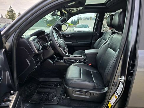 Certified 2023 Toyota Tacoma TRD Off-Road w/ TRD Premium Off Road Package AWD/4WD image 20