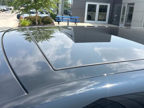 Certified 2025 Land Rover Range Rover Evoque S image 32