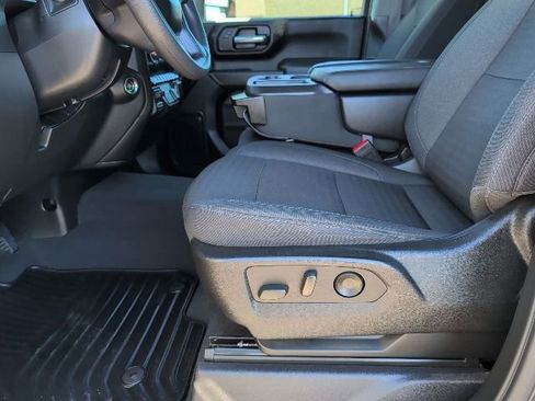 Used 2024 Chevrolet Silverado 2500 Custom w/ Custom Convenience Package image 11