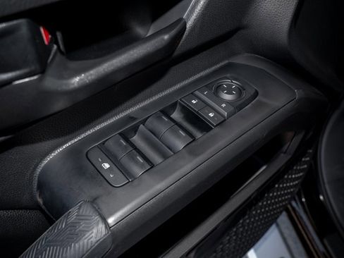 Used 2025 Toyota Tacoma SR5 image 23