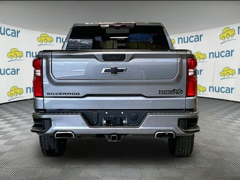 Used 2022 Chevrolet Silverado 1500 High Country w/ Technology Package AWD/4WD image 5