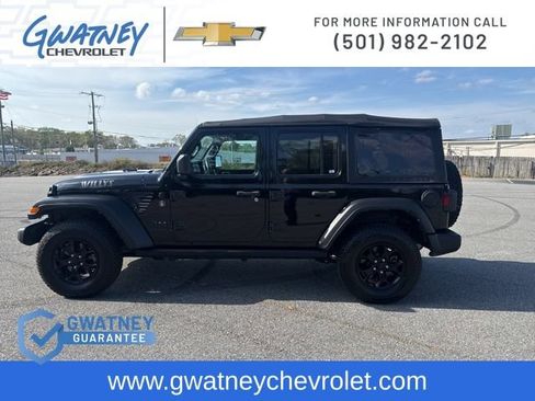 Used 2021 Jeep Wrangler Unlimited Sport AWD/4WD image 8