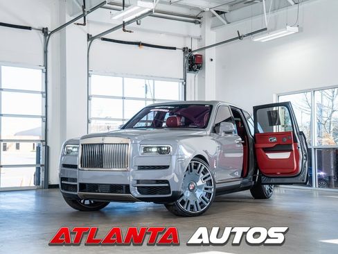 Used 2022 Rolls-Royce Cullinan image 1