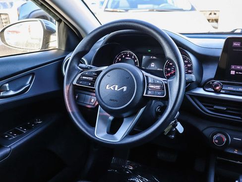 Used 2022 Kia Forte LXS image 16