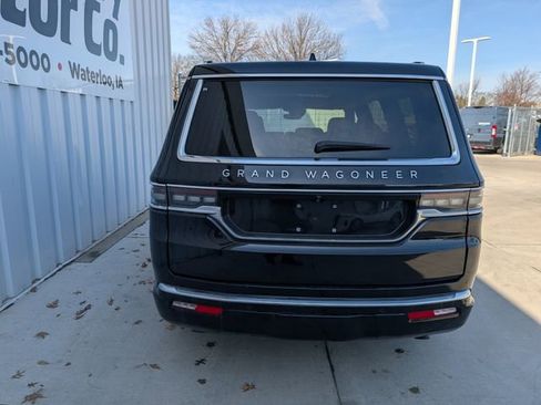 Used 2025 Jeep Grand Wagoneer 4WD image 19