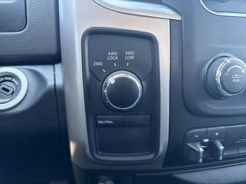 Used 2017 RAM 2500 SLT AWD/4WD image 36