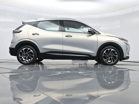 Used 2023 Chevrolet Bolt EUV Premier image 47