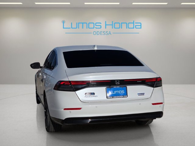 Used 2024 Honda Accord Touring image 4